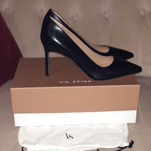 Via Spiga Classic Pump